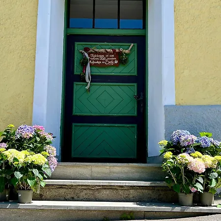 Hoellwart Feriehus *